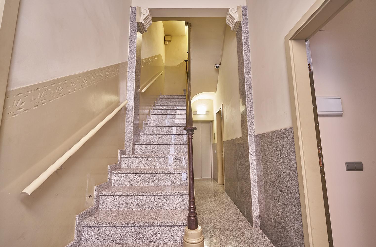 Barcelona Sants Station Apartments Bagian luar foto