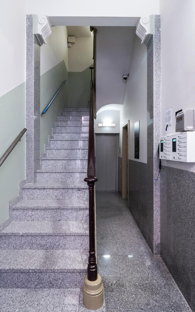 Barcelona Sants Station Apartments Bagian luar foto
